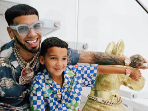 Anuel AA with his son